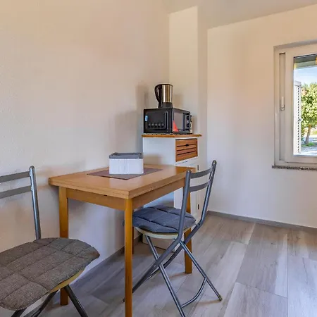 Amazing In With Wifi Apartman Banjole