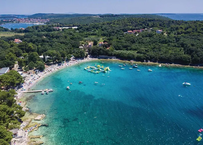 Apartman Amazing In With Wifi Banjole