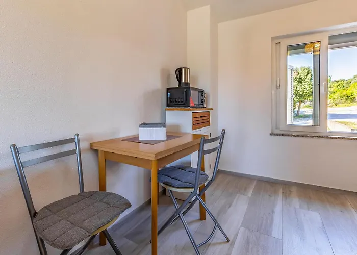 Amazing In With Wifi Apartman Banjole