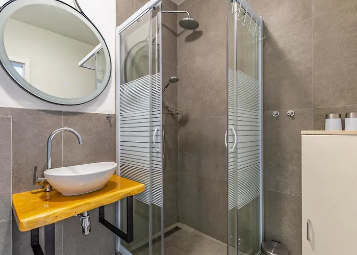 Amazing In With Wifi Banjole